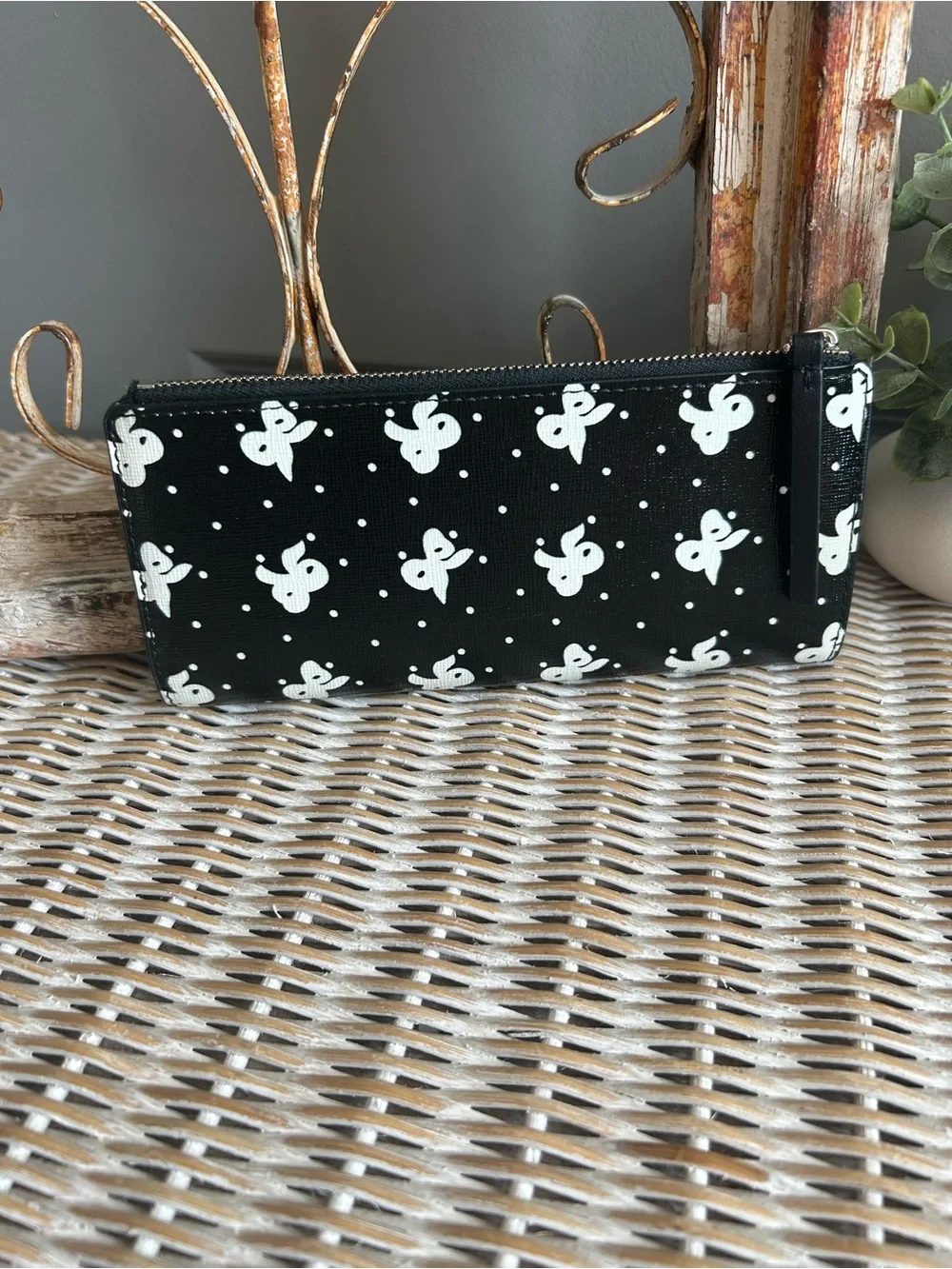 Tory Burch Robinson Printed Zip Slim Wallet Black Tossed Bow Rare old money - Picture 2 of 9